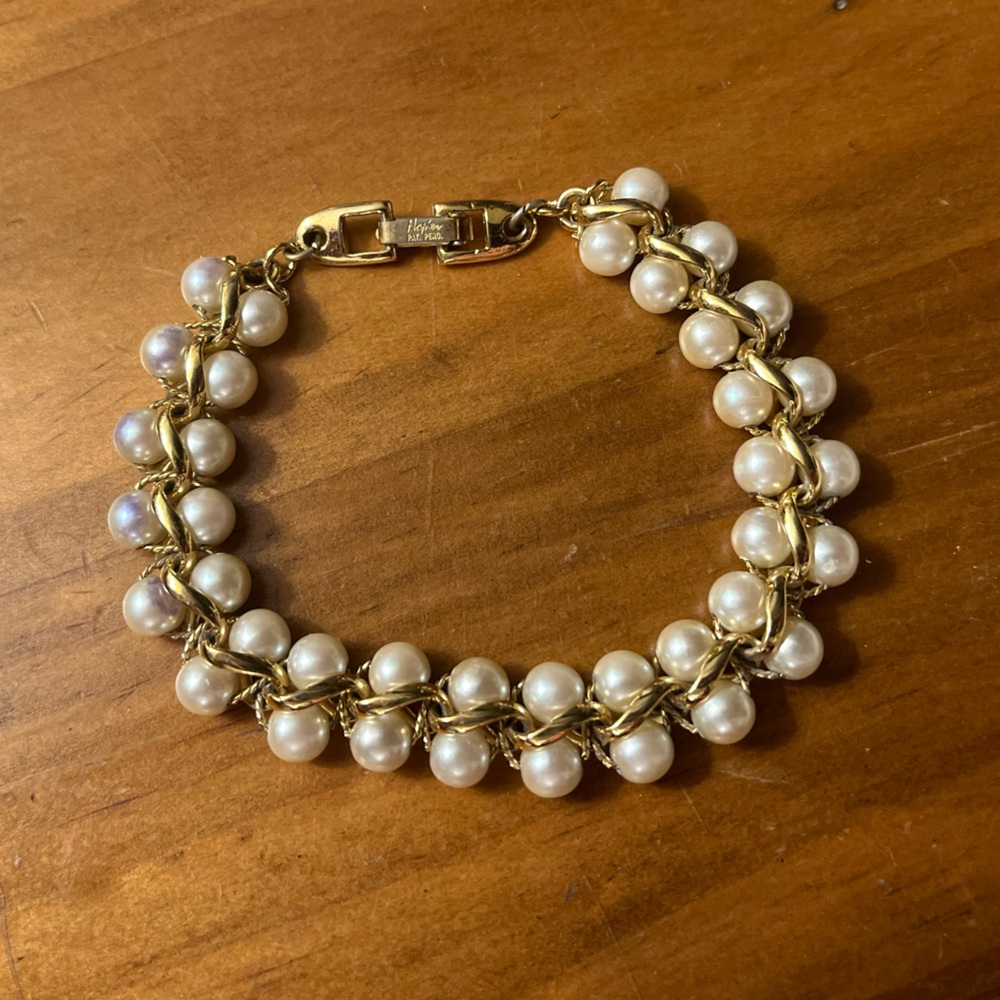 Napier Pat Pend Faux Pearl and Gold Tone Vintage Twist Bracelet